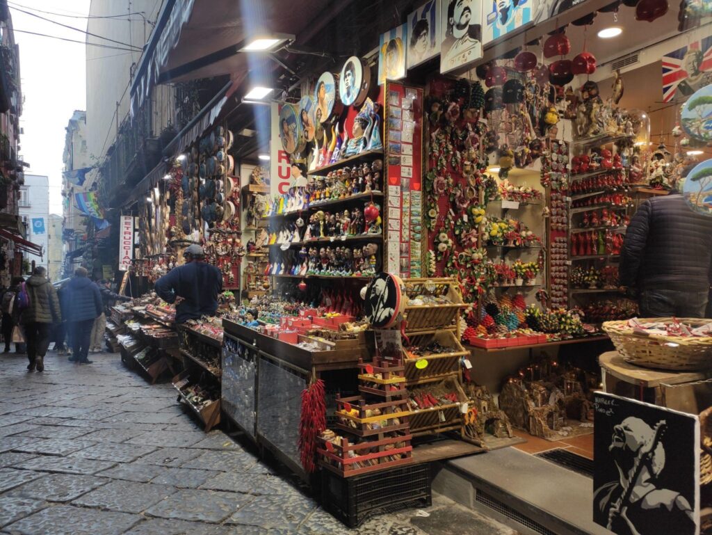 La calle de los artesanos de Nápoles