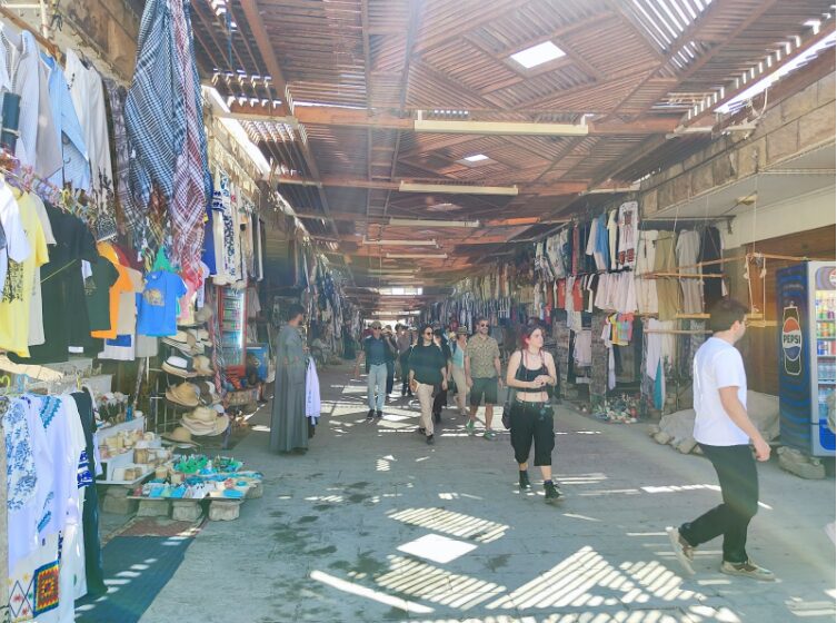 En Egipto encontrarás bazares cómo este en cada atracción turística